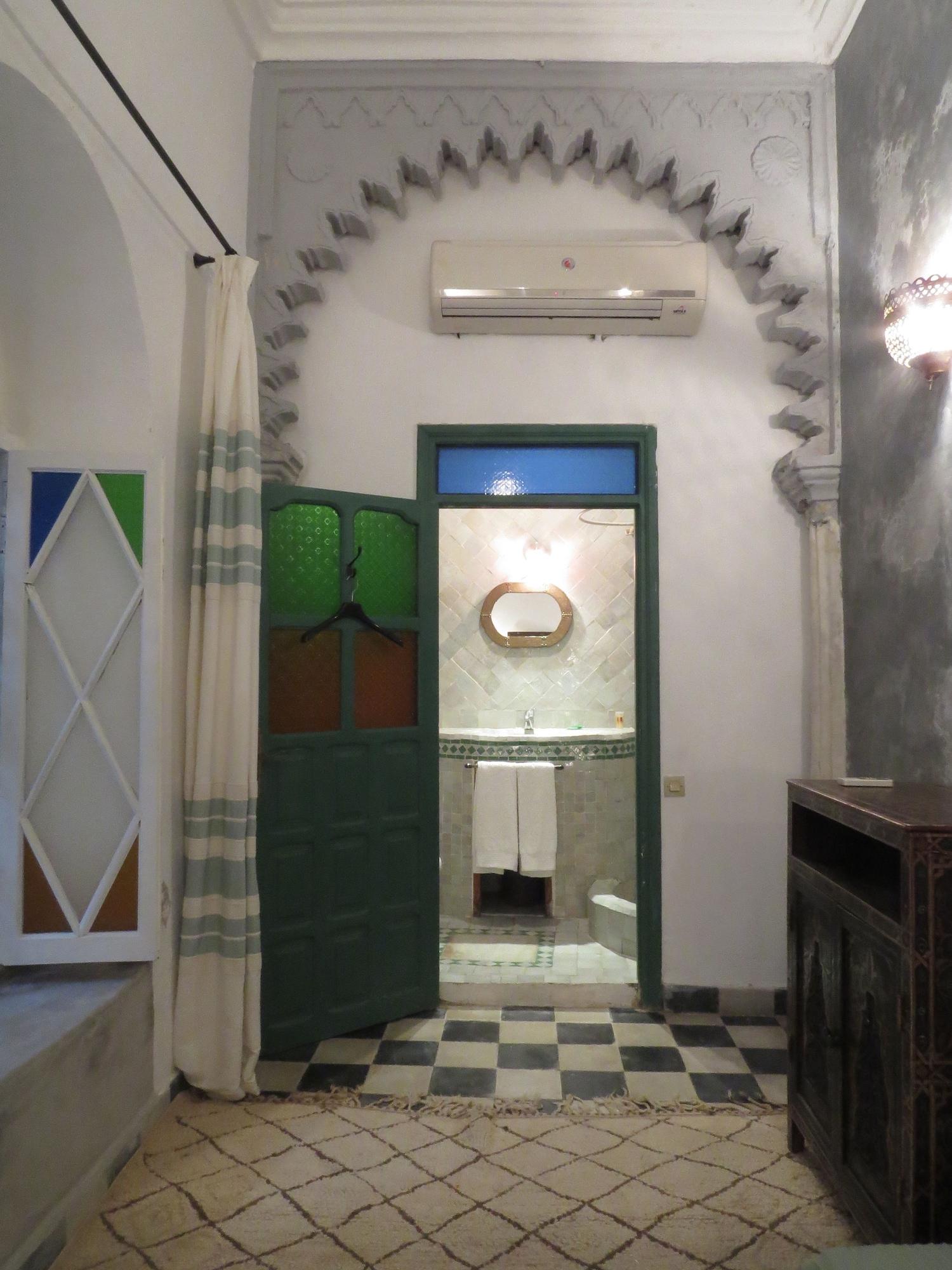 فندق رياض عروس شامل طنجة المظهر الخارجي الصورة