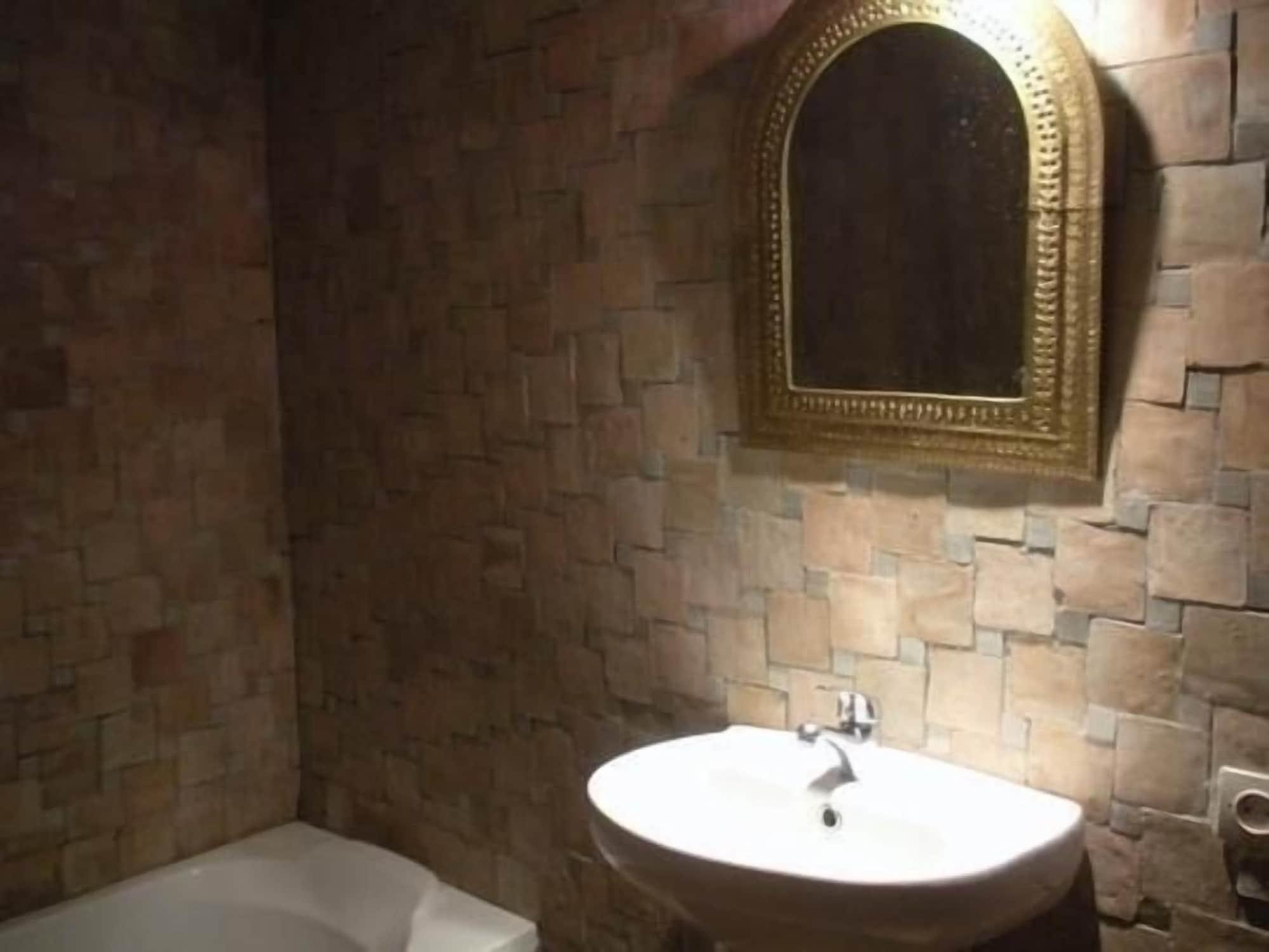 فندق رياض عروس شامل طنجة المظهر الخارجي الصورة